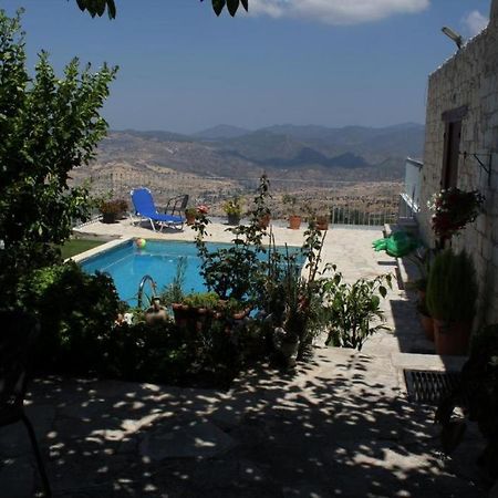 Georgia'S House Bed & Breakfast Fyti Екстериор снимка
