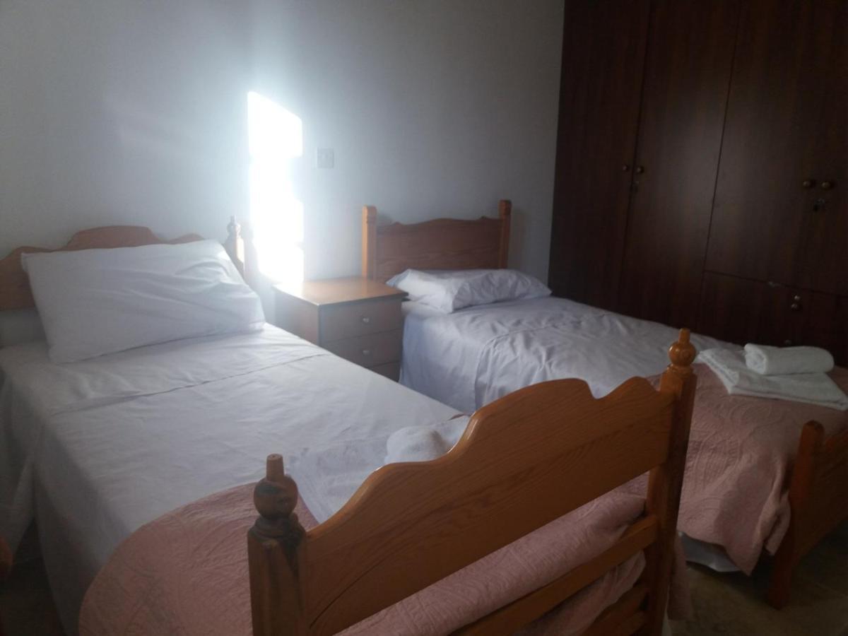 Georgia'S House Bed & Breakfast Fyti Екстериор снимка
