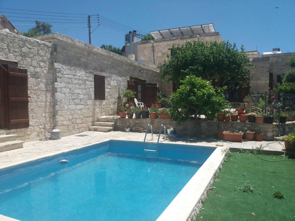 Georgia'S House Bed & Breakfast Fyti Екстериор снимка