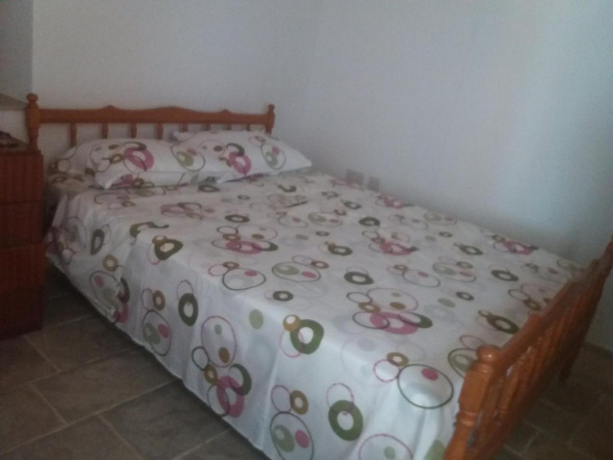Georgia'S House Bed & Breakfast Fyti Екстериор снимка