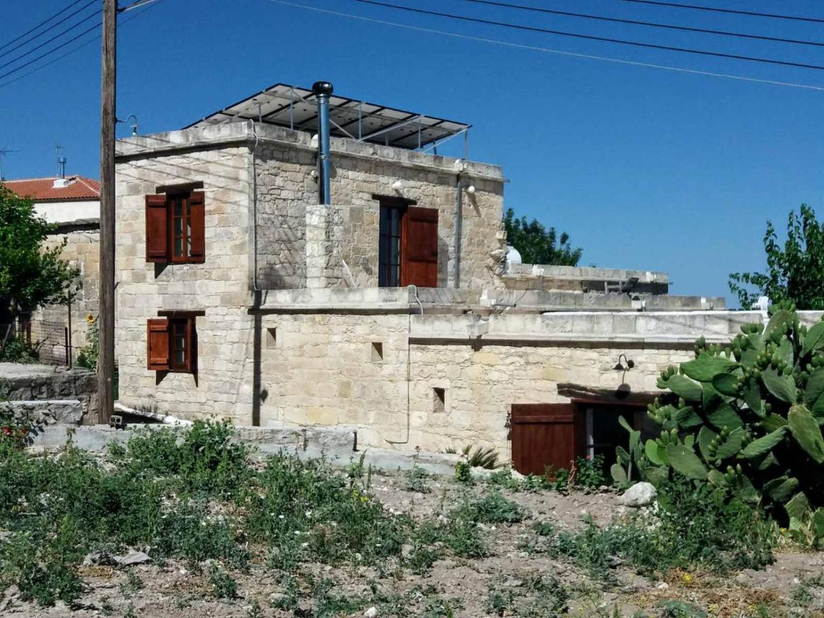 Georgia'S House Bed & Breakfast Fyti Екстериор снимка