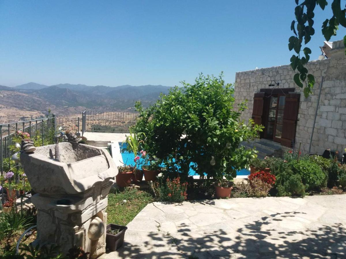 Georgia'S House Bed & Breakfast Fyti Екстериор снимка
