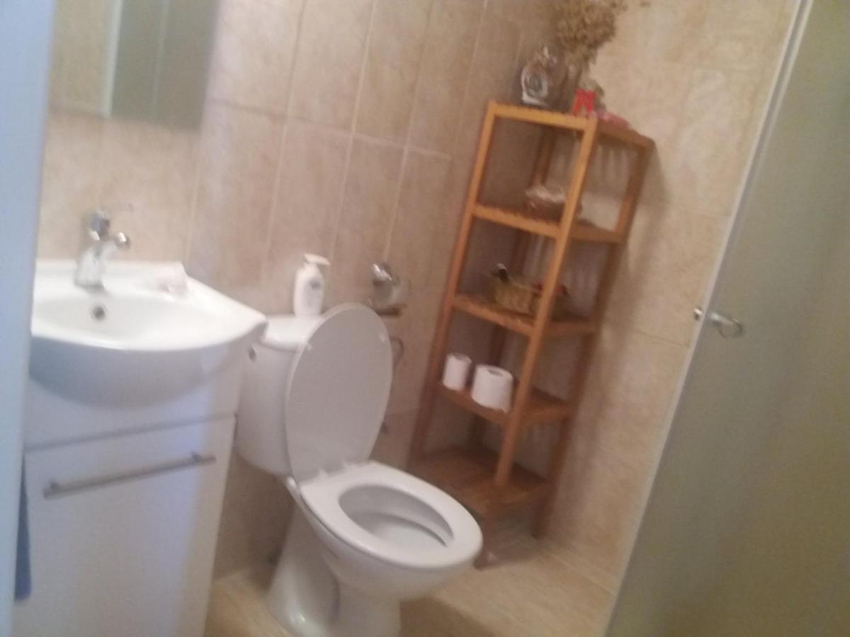 Georgia'S House Bed & Breakfast Fyti Екстериор снимка