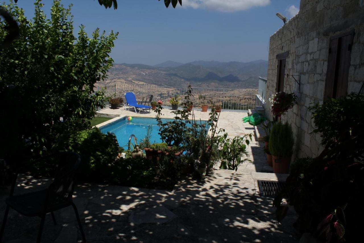 Georgia'S House Bed & Breakfast Fyti Екстериор снимка