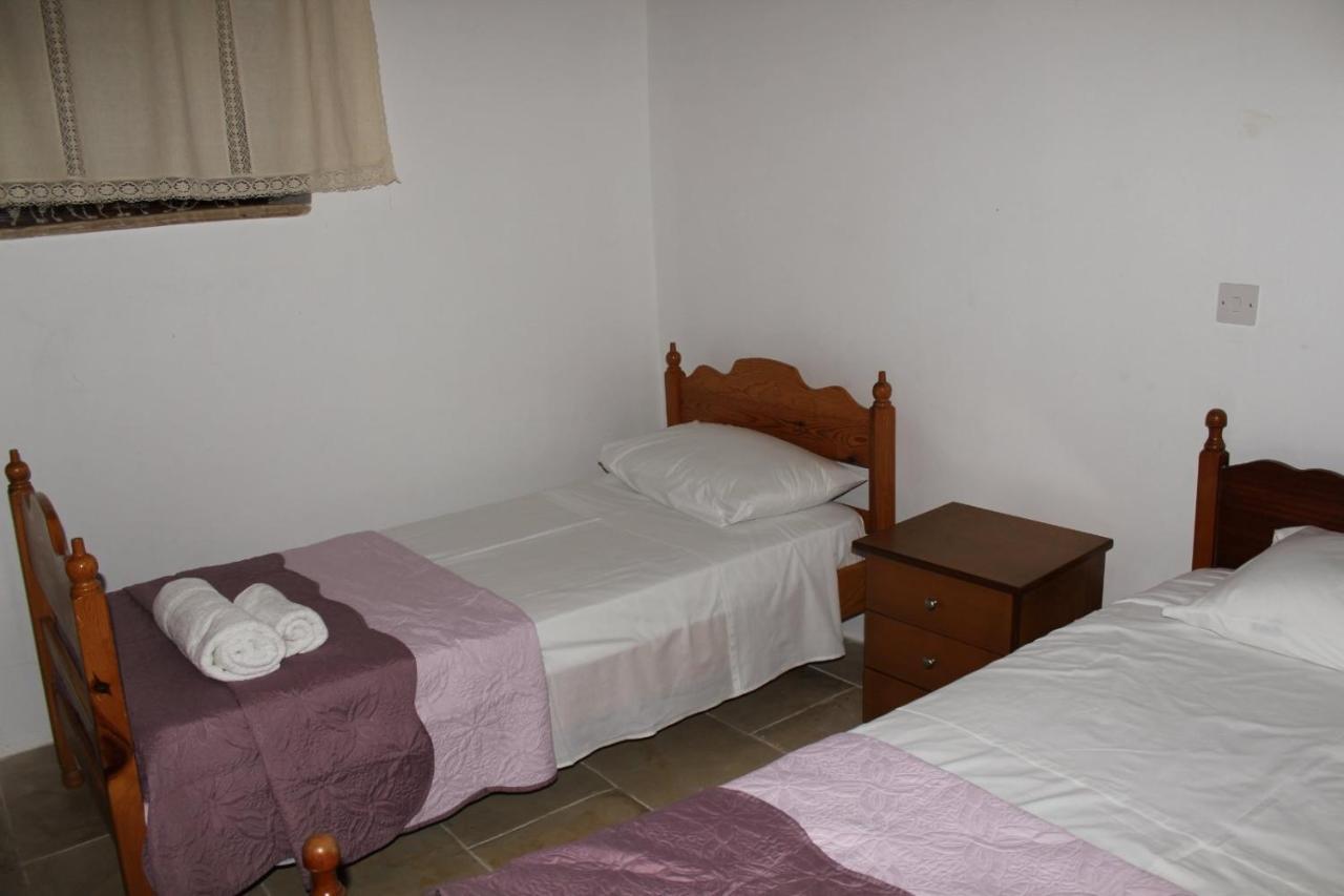 Georgia'S House Bed & Breakfast Fyti Екстериор снимка